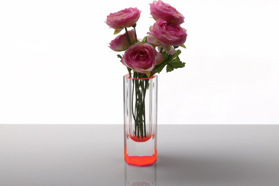 Bolt Vase in Pink
