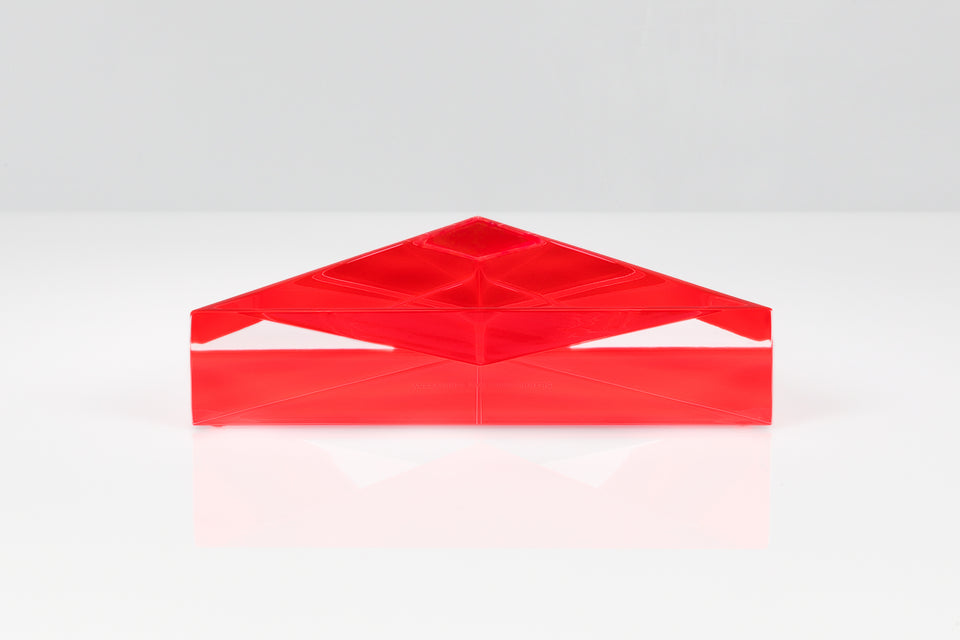 Delta Dish Large in Red