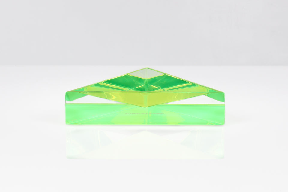 Delta Dish Large in Green