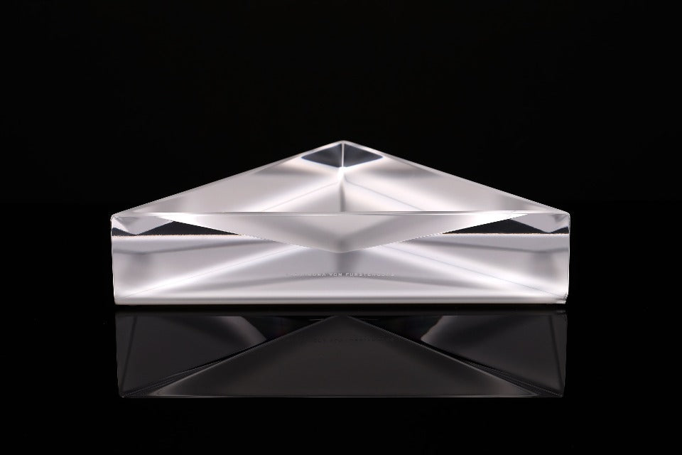 Delta Dish Large in White