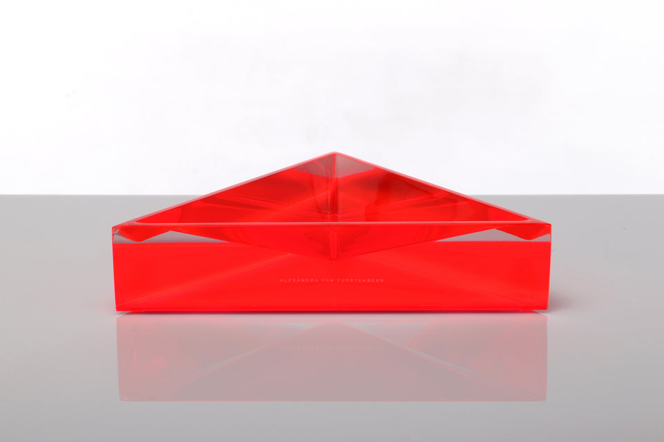 Delta Dish Large in Red