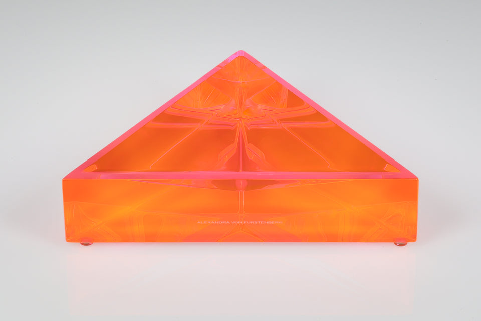 Delta Dish Large in Pink