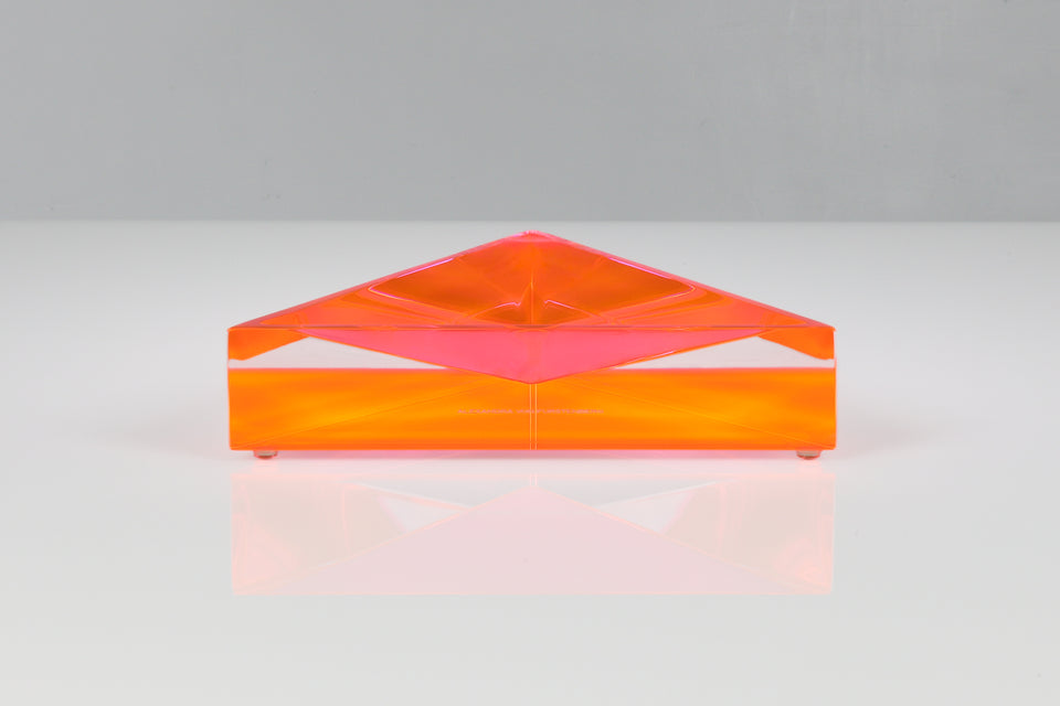 Delta Dish Large in Pink