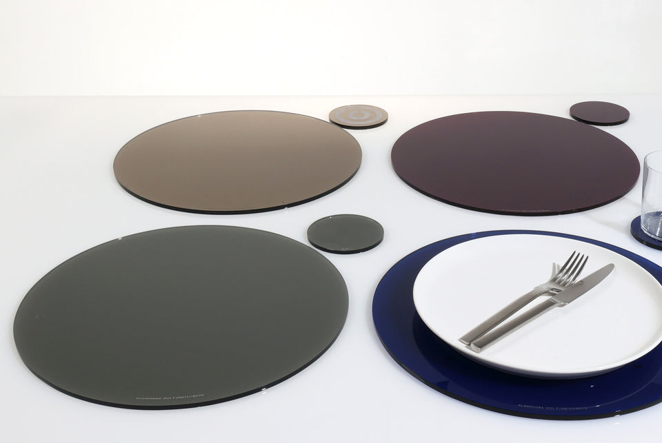 Round Placemat Set of 4 in Slate Grey