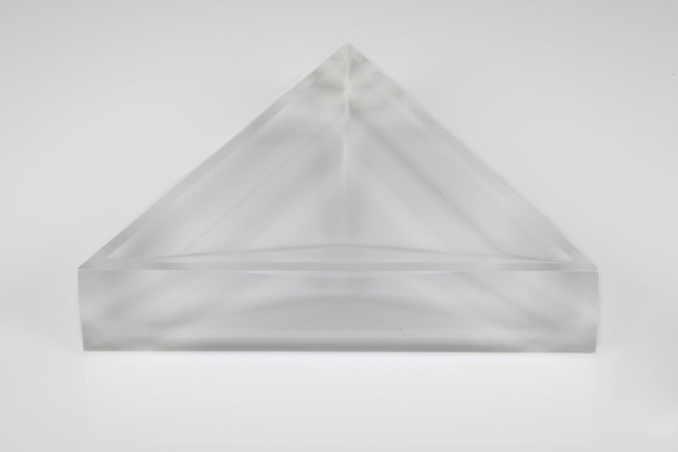 Delta Dish Large in White