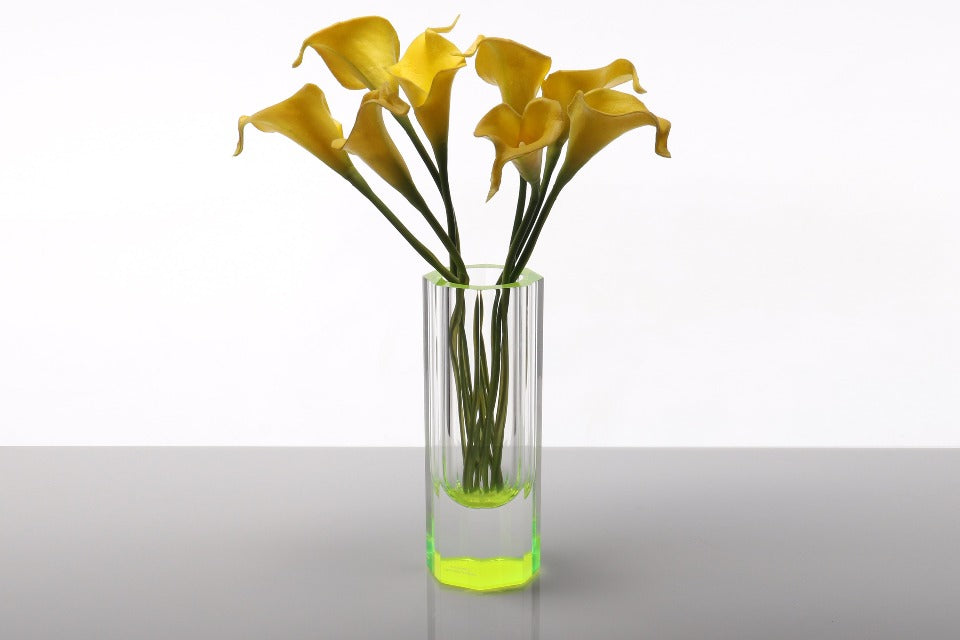 Bolt Vase in Green
